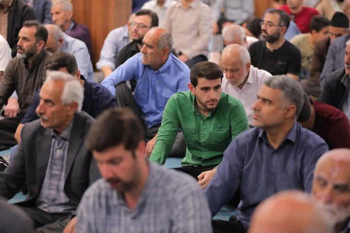 تصاویر/ اقامه نماز جمعه در ساوجبلاغ