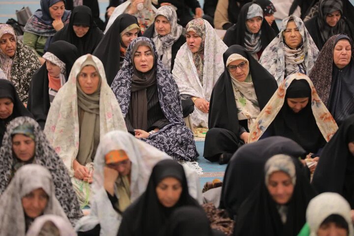 تصاویر/ اقامه نماز جمعه در ساوجبلاغ
