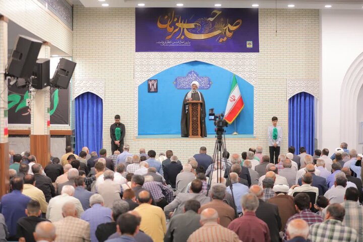 تصاویر/ اقامه نماز جمعه در ساوجبلاغ