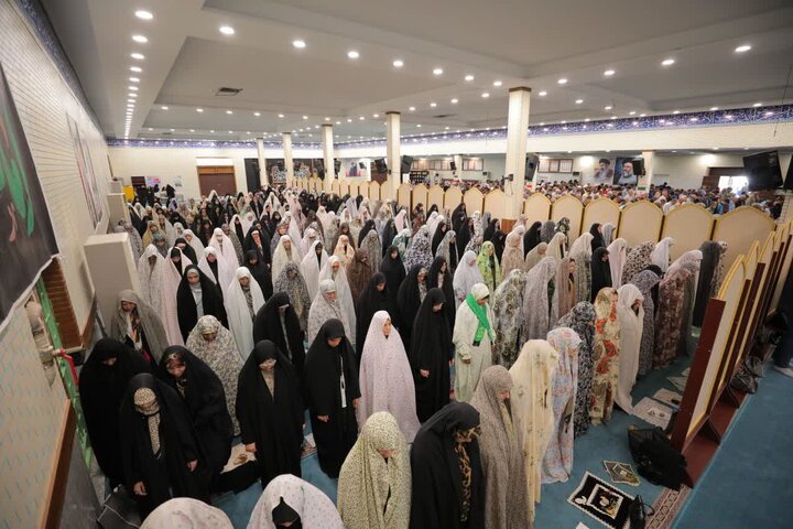 تصاویر/ اقامه نماز جمعه در ساوجبلاغ