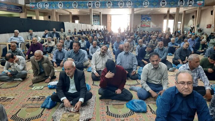 تصاویر/اقامه نماز عبادی سیاسی جمعه در خمین