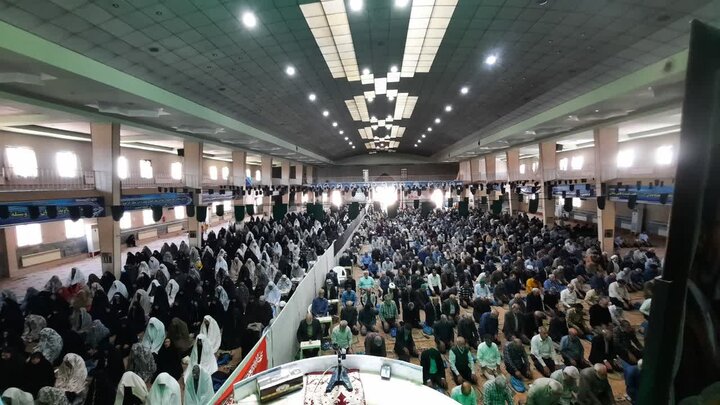تصاویر/اقامه نماز عبادی سیاسی جمعه در خمین