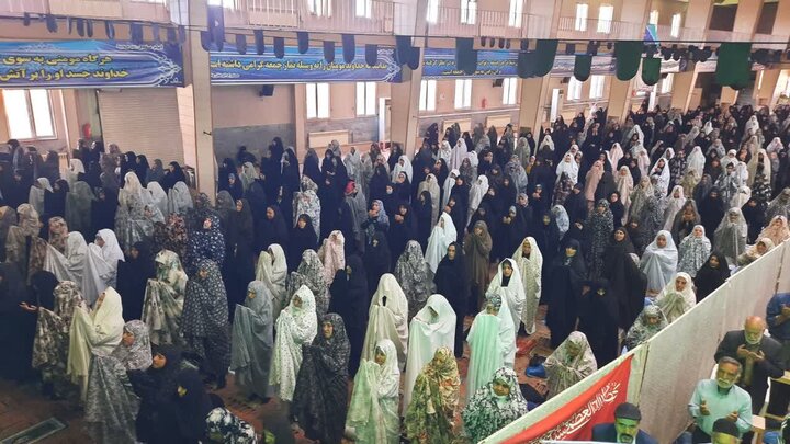تصاویر/اقامه نماز عبادی سیاسی جمعه در خمین