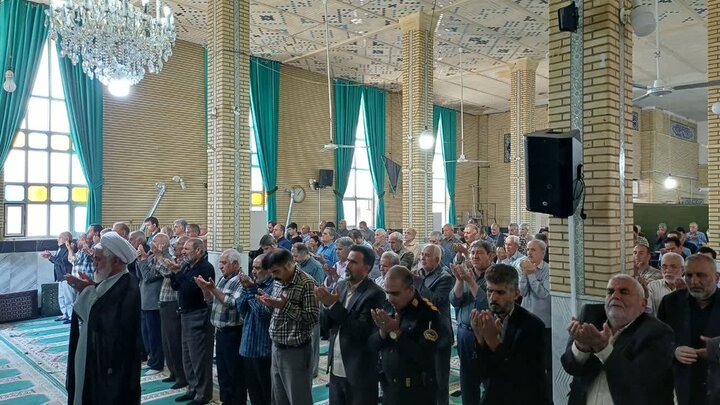 تصاویر/اقامه نماز عبادی سیاسی جمعه در زرندیه