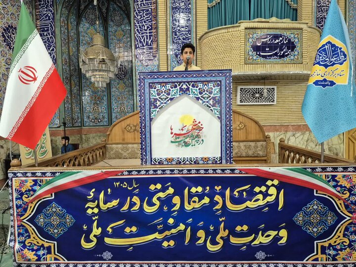 تصاویر/ اقامه نماز جمعه در پاکدشت