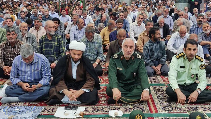 تصاویر| نماز جمعه عبادی سیاسی بیرجند