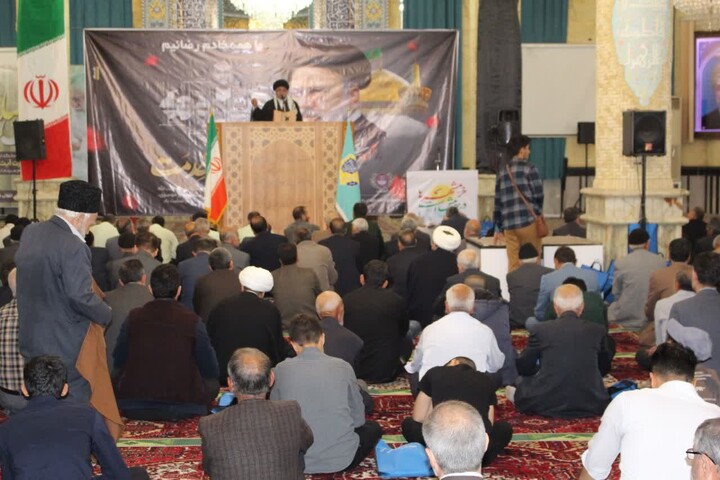 تصاویر/ اقامه نماز عبادی سیاسی جمعه در بناب