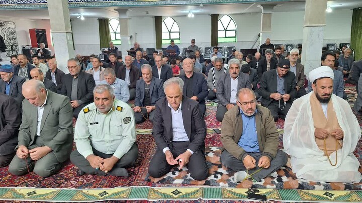 تصاویر/ اقامه نماز عبادی سیاسی جمعه در ترکمنچای