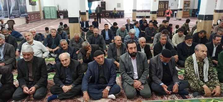 تصاویر/ اقامه نماز عبادی سیاسی جمعه در دندی