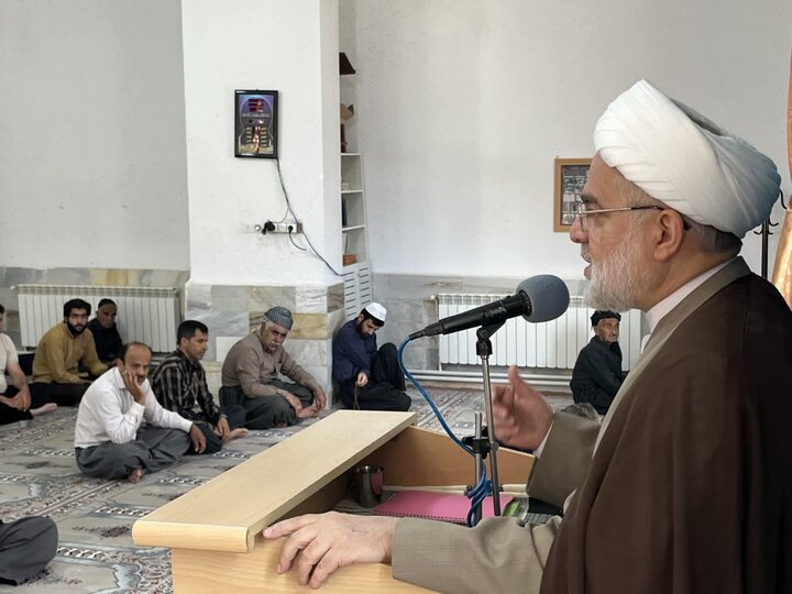 تصاویر/ دیدار و سرکشی نماینده ولی‌فقیه در کردستان از روستای تودارروته از توابع سنندج