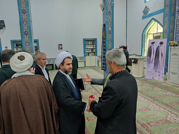 تصاویر/ اقامه نماز عبادی سیاسی جمعه در طارم