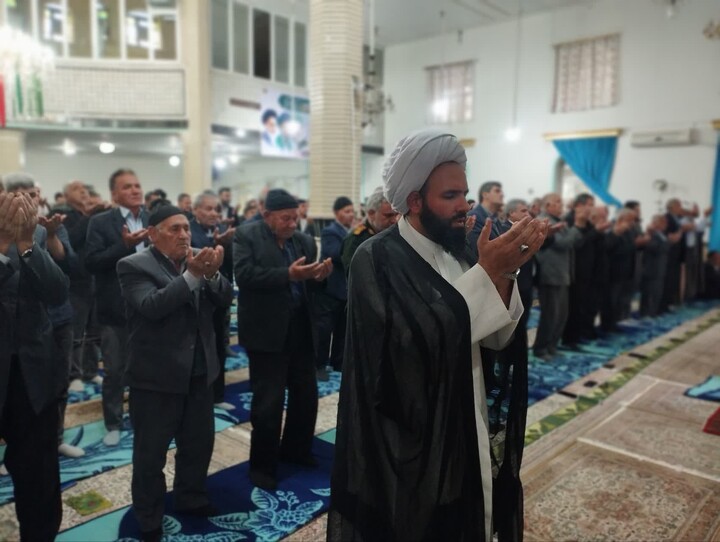 تصاویر/ اقامه نماز عبادی سیاسی جمعه در لیلان