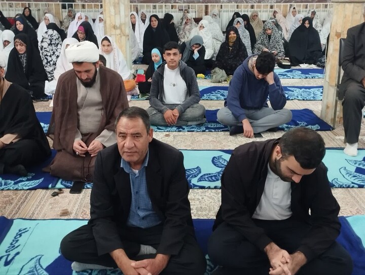 تصاویر/ اقامه نماز عبادی سیاسی جمعه در لیلان