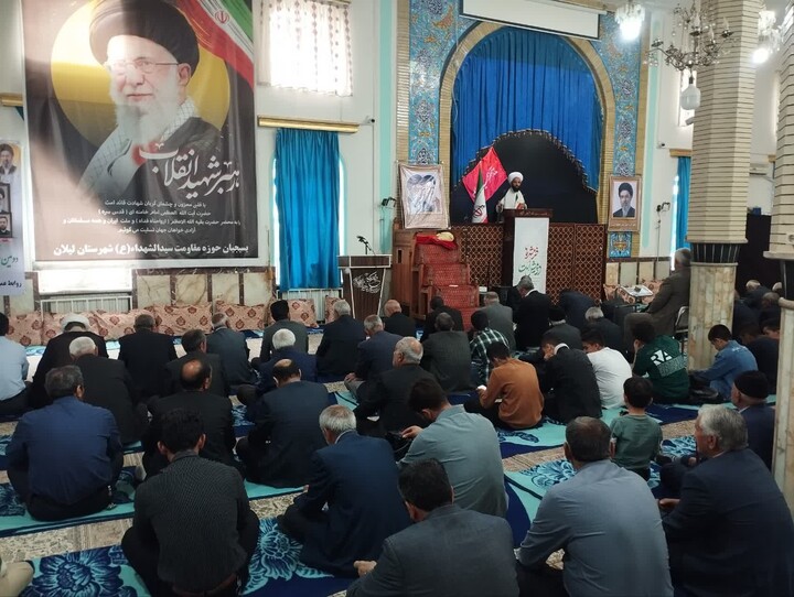 تصاویر/ اقامه نماز عبادی سیاسی جمعه در لیلان