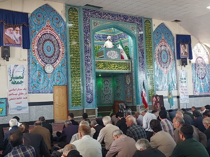 تصاویر / اقامه نماز جمعه بهار