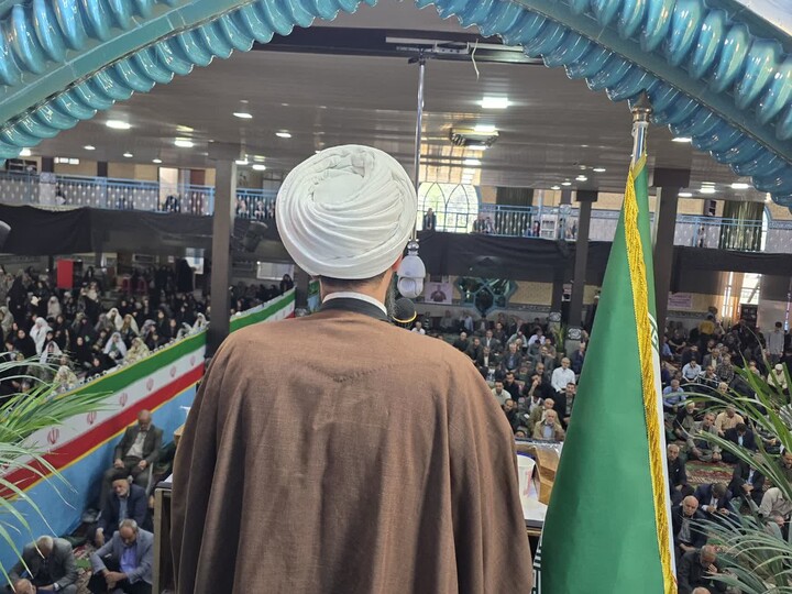 تصاویر / اقامه نماز جمعه در تویسرکان