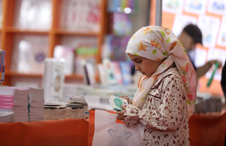 تصاویر/ دومین روز نمایشگاه کتاب کودک و نوجوان «میناب ۱۶۸»