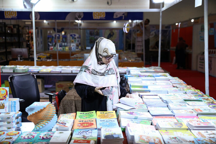 تصاویر/ دومین روز نمایشگاه کتاب کودک و نوجوان «میناب ۱۶۸»