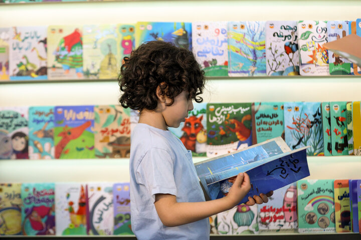 تصاویر/ دومین روز نمایشگاه کتاب کودک و نوجوان «میناب ۱۶۸»