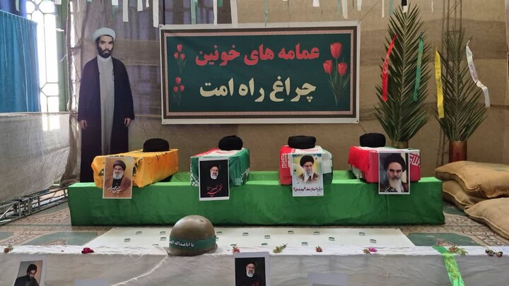 تصاویر/ نمایشگاه از محراب تا معراج طلاب عنبرآباد