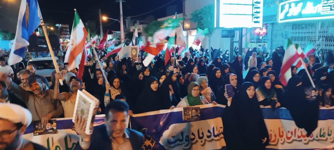 فیلم| ادای احترام خادمیاران رضوی  ساوجی در سالروز شهادت آیت‌الله رئیسی با پویش «زیر نور قرآن»