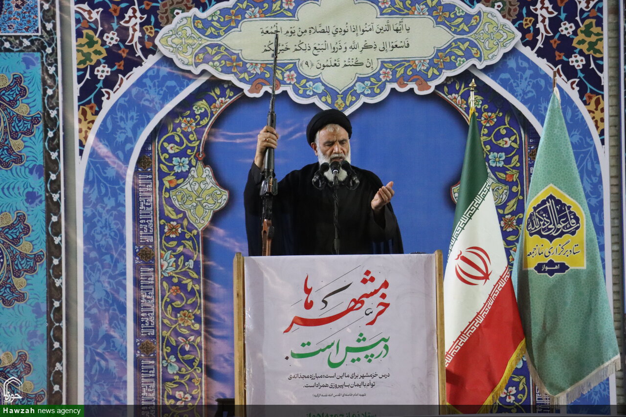 ایران اسلامی فریب لبخندهای مسموم دشمن را نمی‌خورد