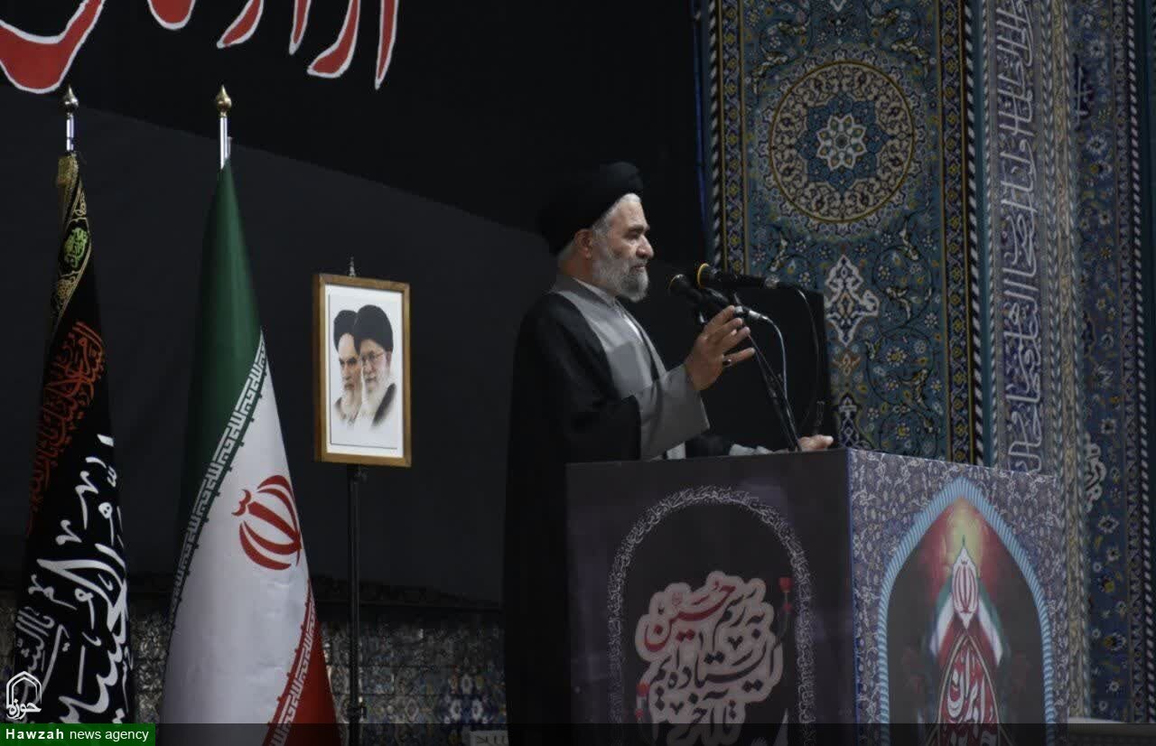 تأکید امام جمعه بروجرد بر لزوم تداوم مقابله با سران استکبار