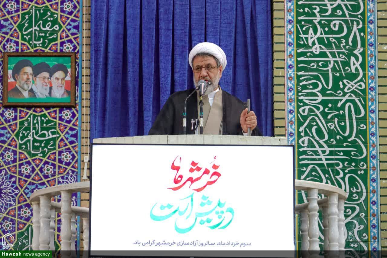 مسئولان با گرانی‌های بی‌رویه و متخلفان اقتصادی، برخوردی قاطع داشته باشند