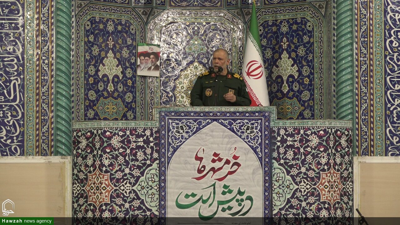 À Qom, un commandant iranien célèbre les leçons de la guerre et l’héritage du Ayatollah Ebrahim Raïssi