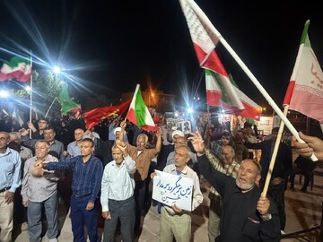 تصاویر/ بیعت مردم بندرریگ با رهبر معظم انقلاب