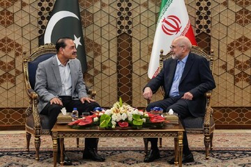 ایران در عرصه دیپلماسی با همان «شجاعت میدان نبرد» از حقوق ملت دفاع می‌کند/ دکترین سیاست خارجی ایران، «هوشمندی در دیپلماسی» در کنار «اقتدار ملی» است