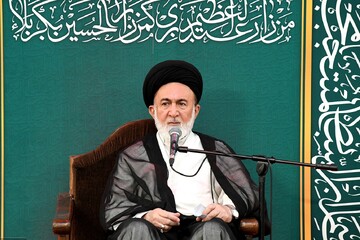 عزاداری حسینی باید عاری از تحریف و سبک‌های انحرافی باشد