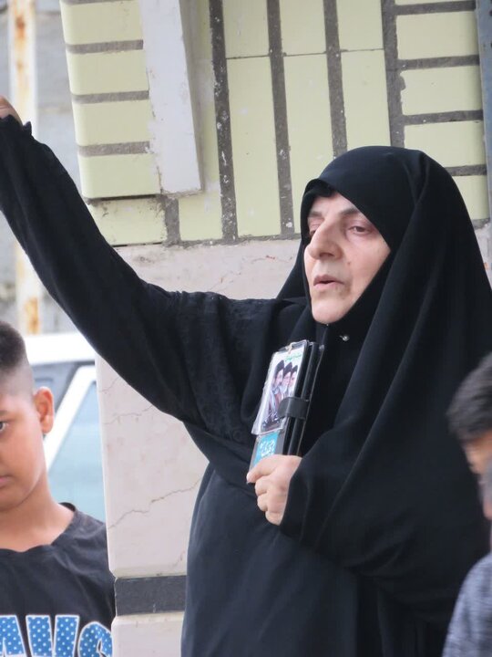 تصاویر/ تجمع و پرچم گردانی مردم روستای خشکرود