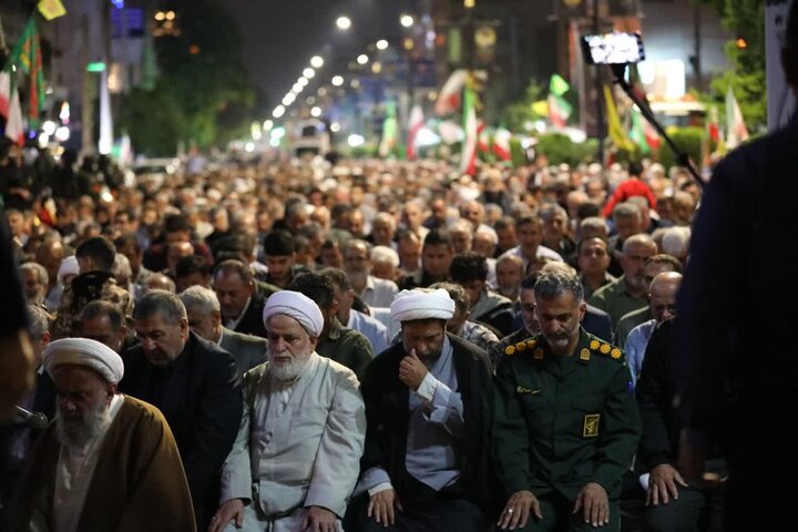 تصاویر/ اقامه نماز استغاثه مردم بابل به امام زمان (عج)