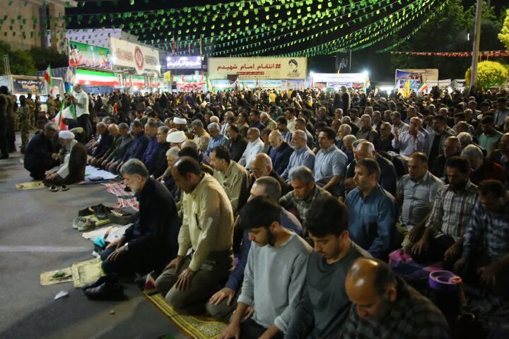 تصاویر/ اقامه نماز استغاثه مردم ساری به امام زمان (عج)