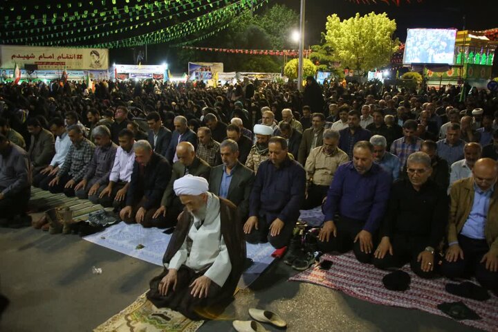 تصاویر/ اقامه نماز استغاثه مردم ساری به امام زمان (عج)