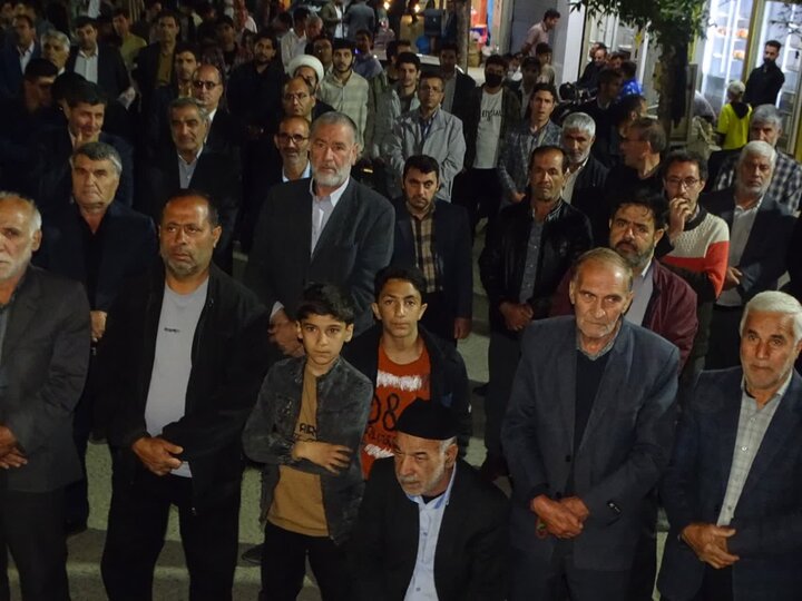 تصاویر/ مردم چهاربرج بعد از گذشت 84 شب از شهادت رهبر انقلاب همچنان پای کار انقلاب اسلامی