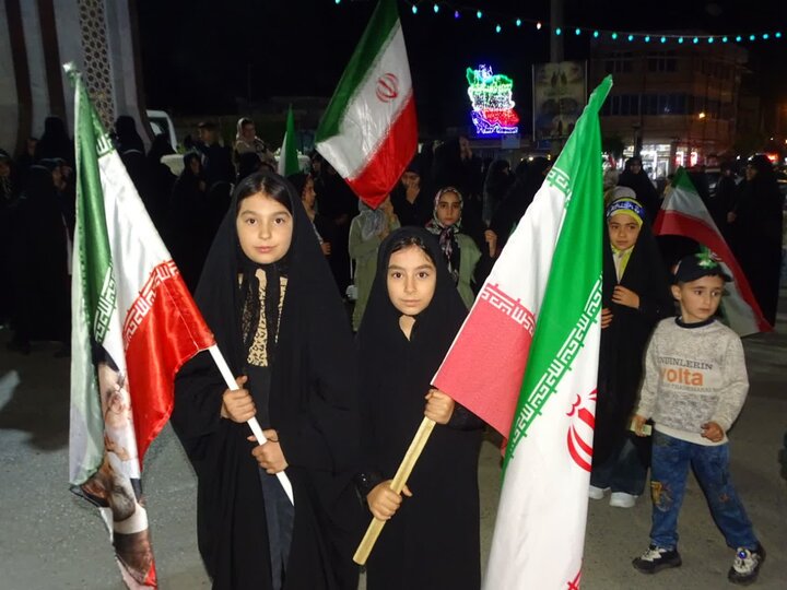 تصاویر/ مردم چهاربرج بعد از گذشت 84 شب از شهادت رهبر انقلاب همچنان پای کار انقلاب اسلامی
