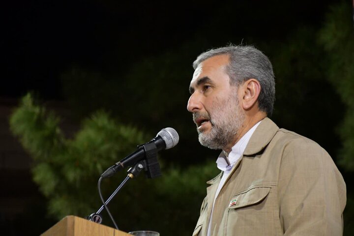 تصاویر/ طنین دوباره فریاد «لبیک یا خامنه‌ای» در سلماس؛ در استمرار خروش انقلابی مردم در دفاع از ایران اسلامی