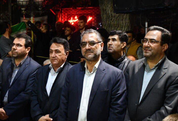 تصاویر/ طنین دوباره فریاد «لبیک یا خامنه‌ای» در سلماس؛ در استمرار خروش انقلابی مردم در دفاع از ایران اسلامی