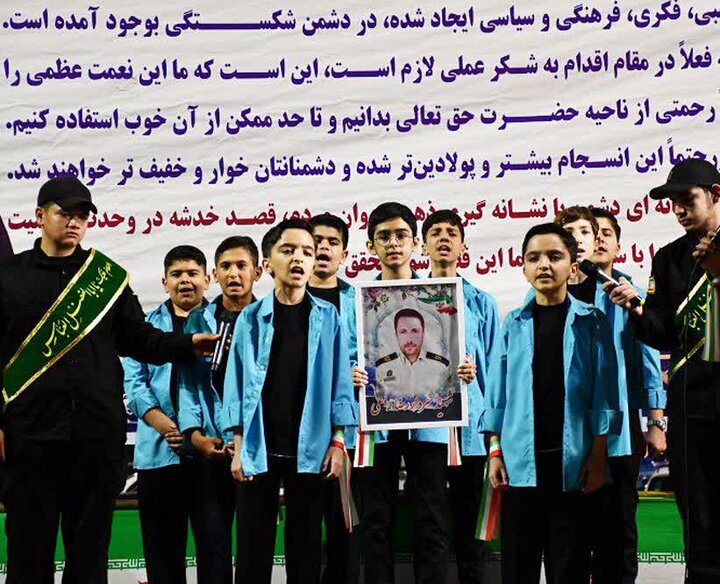 تصاویر/ طنین دوباره فریاد «لبیک یا خامنه‌ای» در سلماس؛ در استمرار خروش انقلابی مردم در دفاع از ایران اسلامی