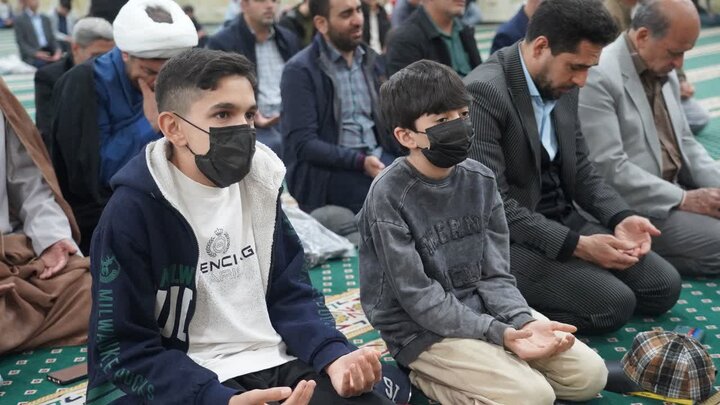 تصاویر/ اقامه نماز استغاثه در خوی