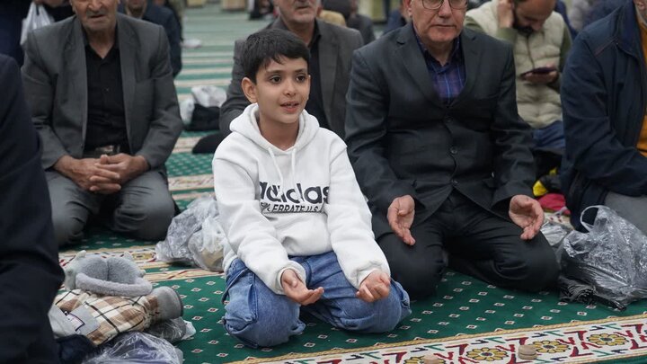 تصاویر/ اقامه نماز استغاثه در خوی