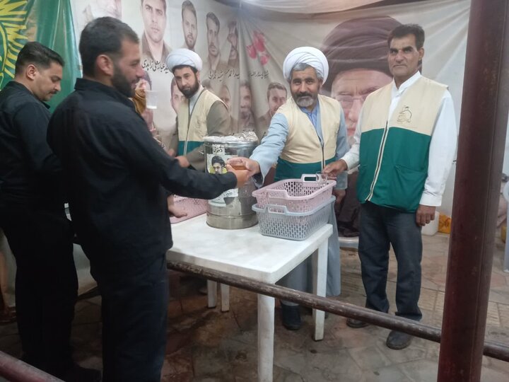 تصاویر/ موکب‌ مدرسه علمیه آیت‌الله مصطفوی کاشان در تجمعات مردمی اران و بیدگل برای جذب طلبه
