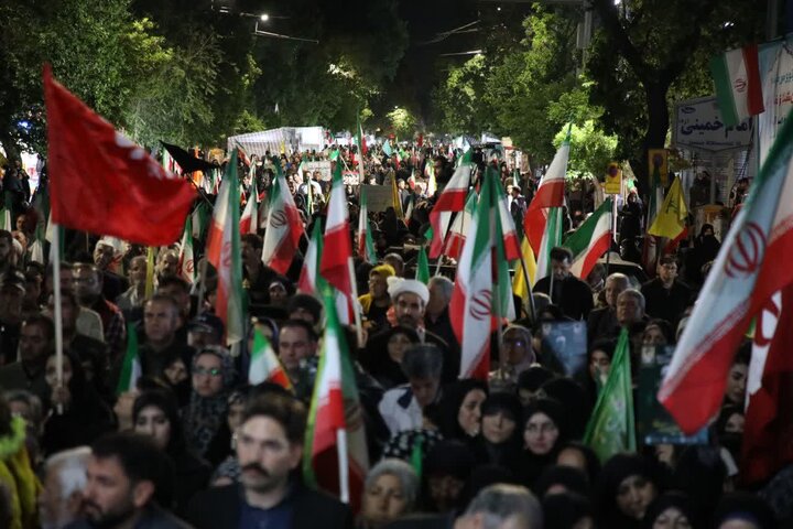تصاویر/ تداوم حمایت های خیابانی مردم ارومیه در نظام اسلامی و نیروهای مسلح