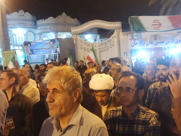 تصاویر/ برازجانی‌ها سنگر خیابان را خالی نمی‌کنند