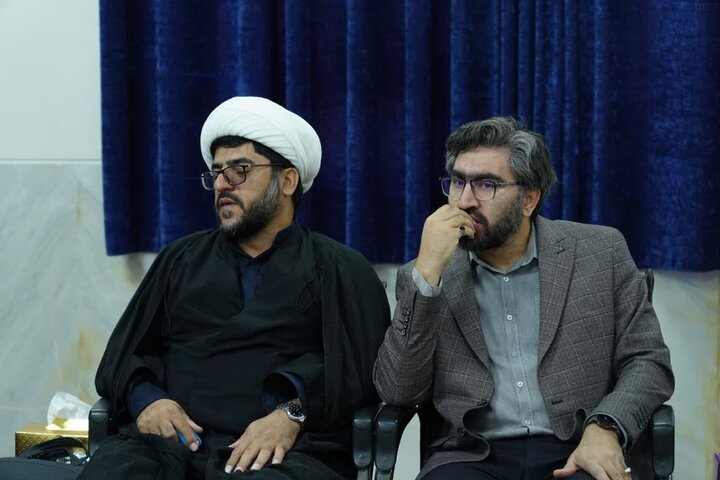 تصاویر/دیدار معاون ارتباطات و بین الملل جامعه‌المصطفی و جمعی از همراهان با نماینده ولی فقیه در لرستان