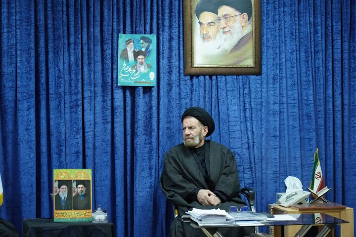 تصاویر/دیدار معاون ارتباطات و بین الملل جامعه‌المصطفی و جمعی از همراهان با نماینده ولی فقیه در لرستان