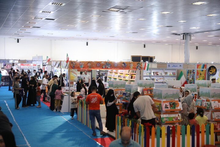 تصاویر/ نمایشگاه کتاب کودک و نوجوان میناب