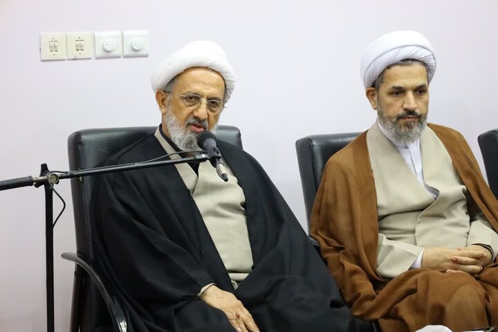 تصاویر/ نشست اعضای قرارگاه فرهنگی ائمه جمعه استان با نماینده ولی فقیه در استان